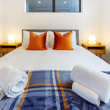 Cashel Street Hideaway 2 Bed 2 Bath Apartment ไครสต์เชิร์ช ภายนอก รูปภาพ