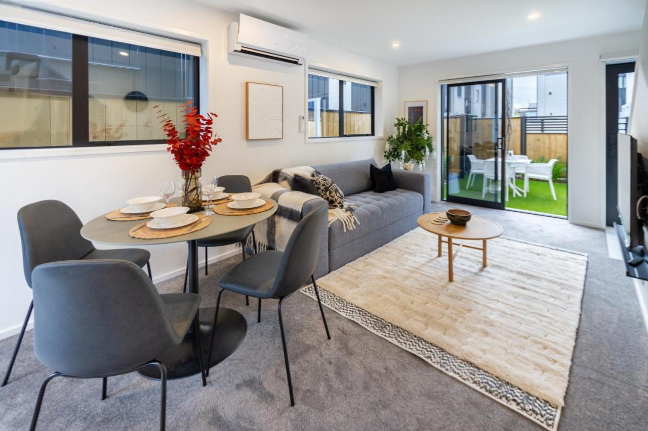 Cashel Street Hideaway 2 Bed 2 Bath Apartment ไครสต์เชิร์ช ภายนอก รูปภาพ