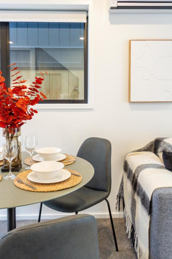 Cashel Street Hideaway 2 Bed 2 Bath Apartment ไครสต์เชิร์ช ภายนอก รูปภาพ