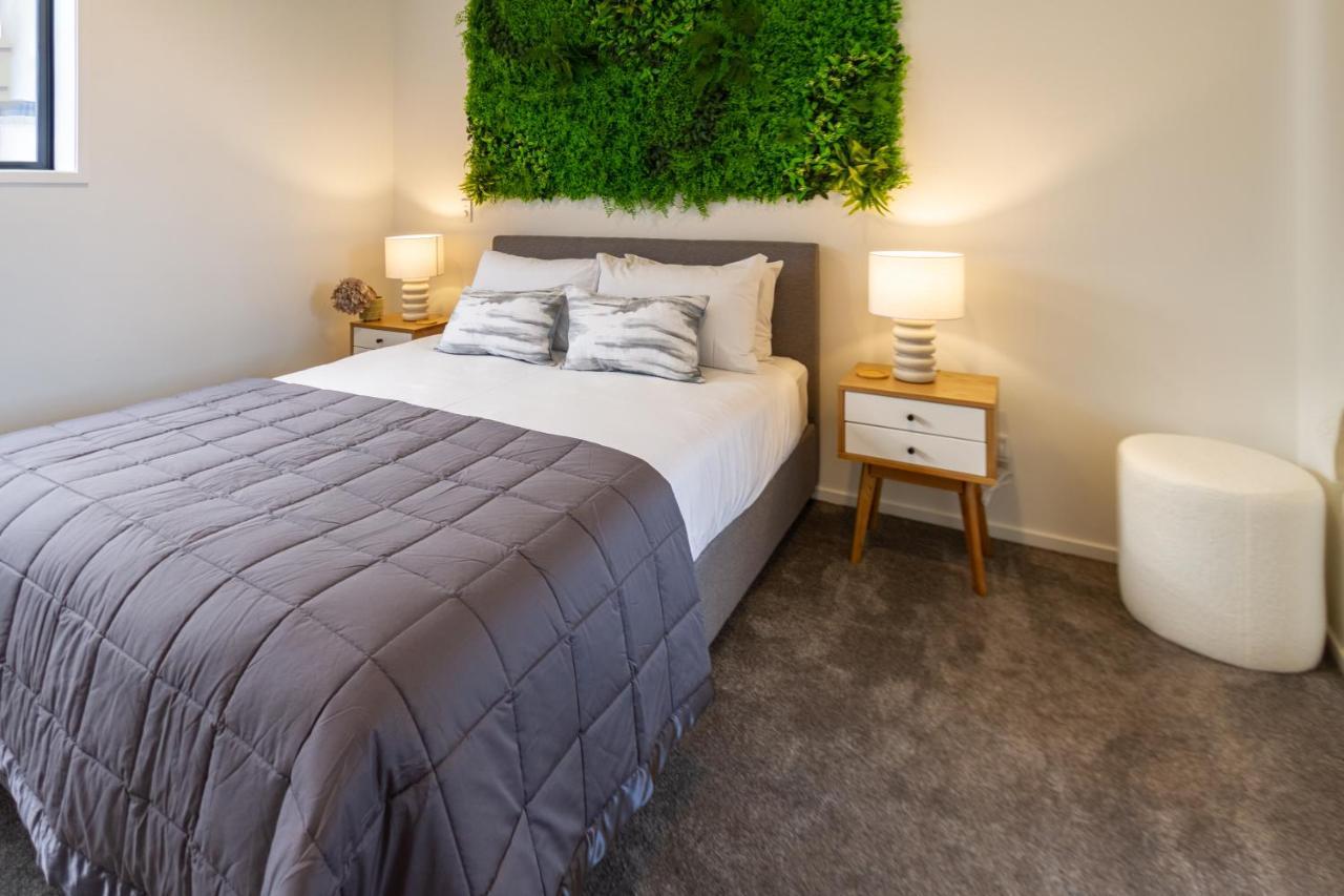 Cashel Street Hideaway 2 Bed 2 Bath Apartment ไครสต์เชิร์ช ภายนอก รูปภาพ