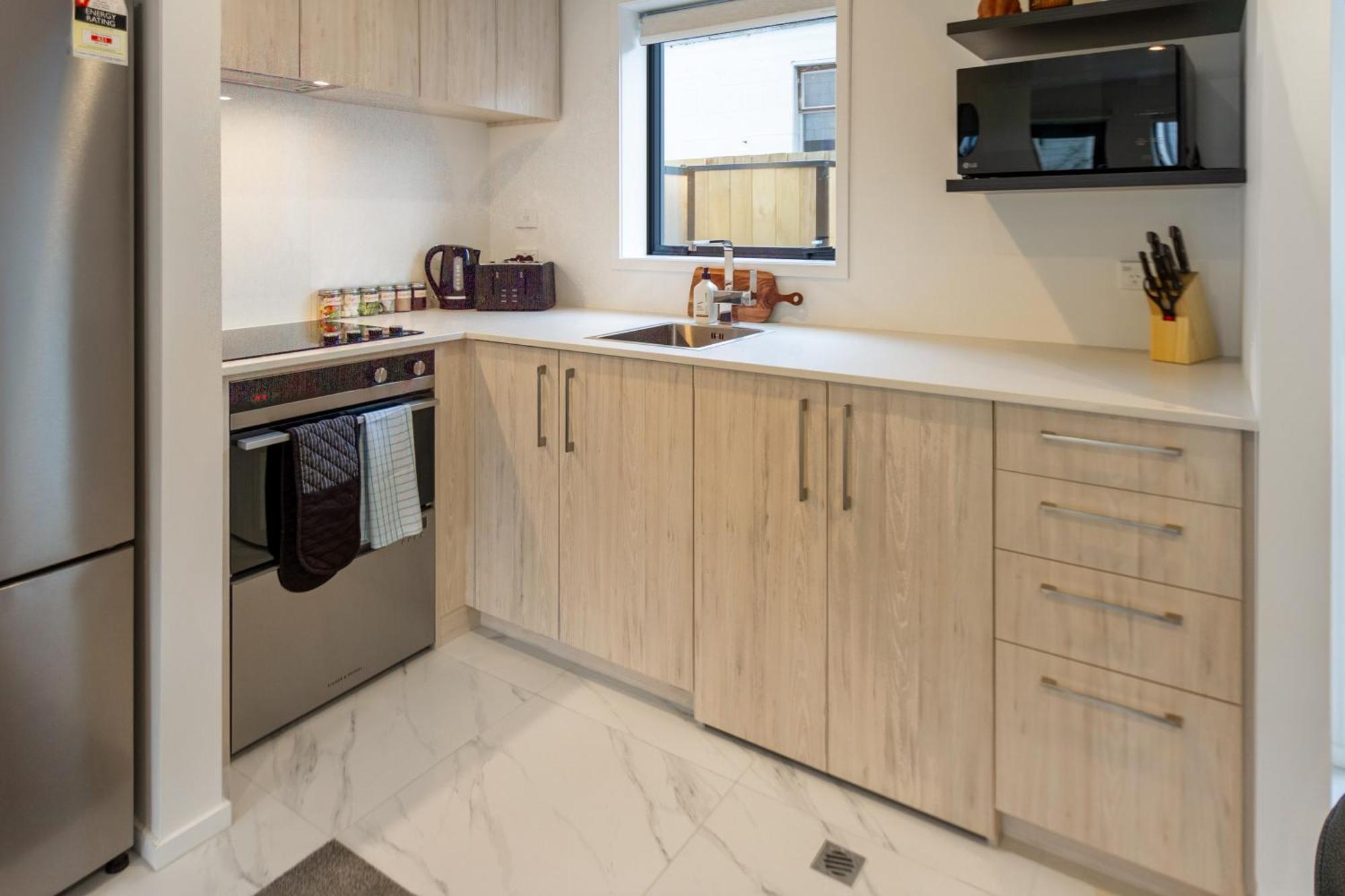 Cashel Street Hideaway 2 Bed 2 Bath Apartment ไครสต์เชิร์ช ภายนอก รูปภาพ